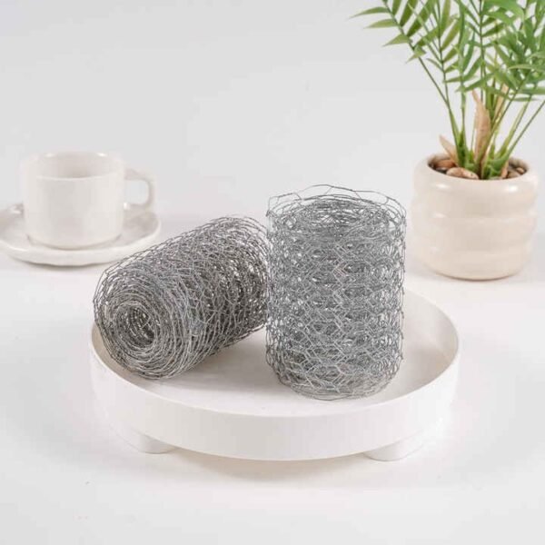 Hd4a1b57e207d4eabbe36bd8aff863f9bD.jpeg_720x720q50.jpg Galvanized Hexagonal Mesh Garden Grid